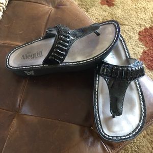 Alegría Size 38 black thong sandal. Worn 1 time.